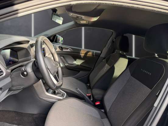 VOLKSWAGEN-T-CROSS-2024