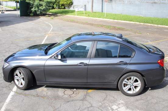 BMW-320i-2013