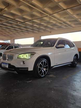BMW-X1-2013