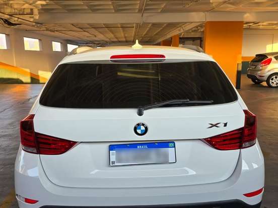 BMW-X1-2.0 16V TURBO GASOLINA SDRIVE20I 4P AUTOMÁTICO BMW-X1-2013