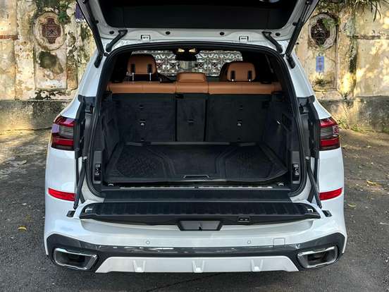 BMW-X5-2022