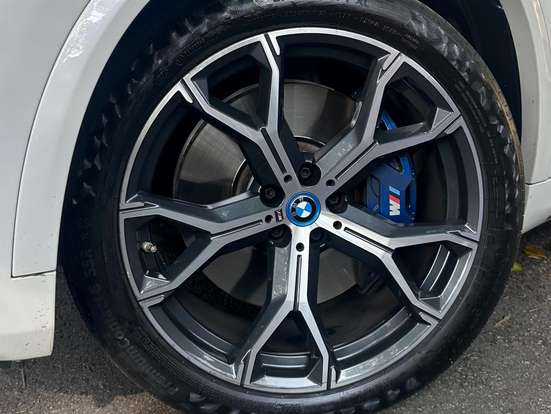 BMW-X5-2022