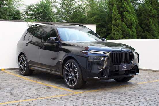BMW-X7-4.4 V8 GASOLINA M60i STEPTRONIC BMW-X7-2023