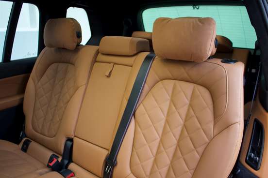 BMW-X7-2023