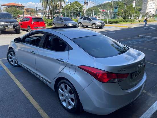 HYUNDAI-ELANTRA-1.8 GLS 16V GASOLINA 4P AUTOMÁTICO HYUNDAI-ELANTRA-2011