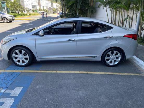 HYUNDAI-ELANTRA-2011