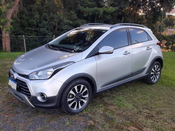 HYUNDAI HB20X 1.6 16V STYLE FLEX 4P AUTOMÁTICO