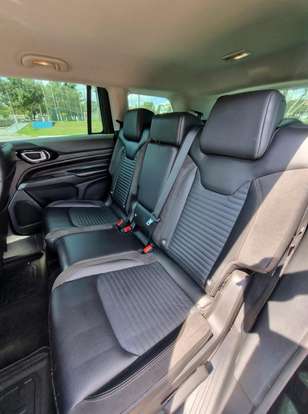JEEP-COMMANDER-2022