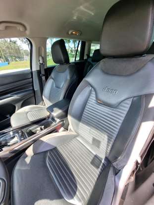 JEEP-COMMANDER-2022