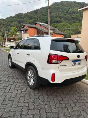 KIA-SORENTO-2014