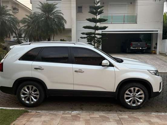 KIA-SORENTO-2.4 16V GASOLINA EX AUTOMÁTICO KIA-SORENTO-2014