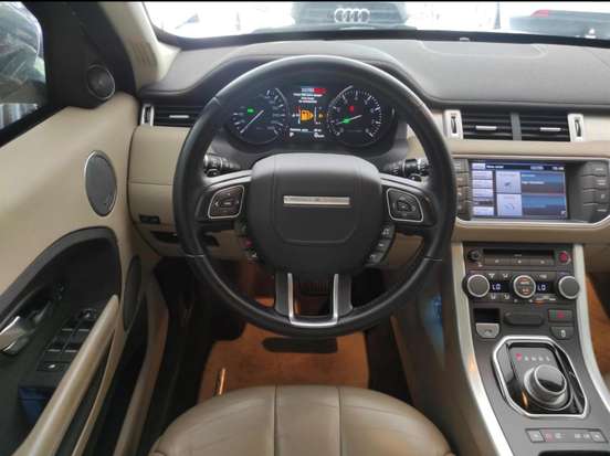 LAND ROVER-RANGE ROVER EVOQUE-2.0 PURE 4WD 16V GASOLINA 4P AUTOMÁTICO LAND ROVER-RANGE ROVER EVOQUE-2011
