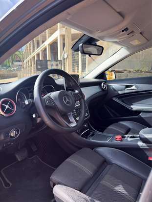 MERCEDES-BENZ-GLA 200-2017