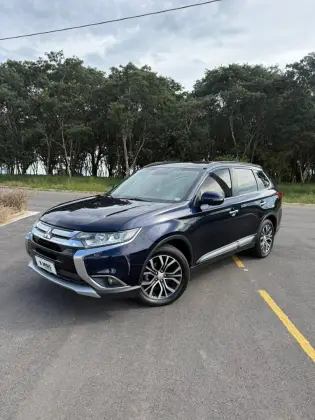 MITSUBISHI OUTLANDER 2.2 4X4 16V DIESEL 4P AUTOMÁTICO