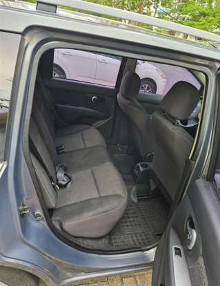 NISSAN-LIVINA-2013