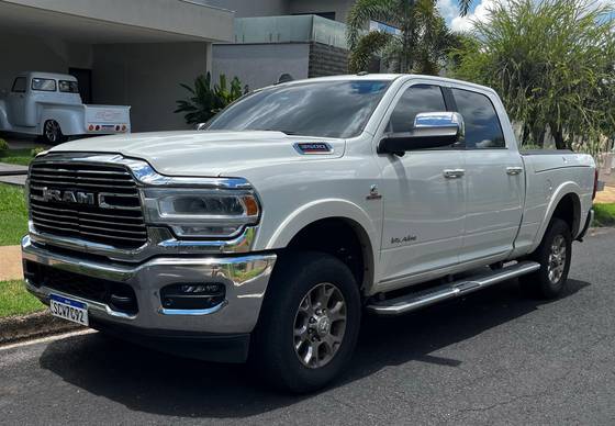RAM 3500 6.7 I6 TURBO DIESEL LARAMIE CD 4X4 AUTOMÁTICO