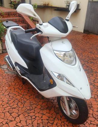 SUZUKI BURGMAN i 