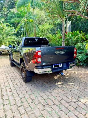 TOYOTA-HILUX-2024