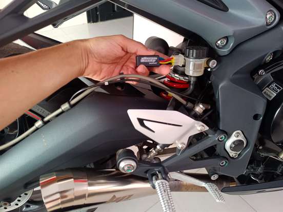 TRIUMPH-DAYTONA 675 ABS-2014