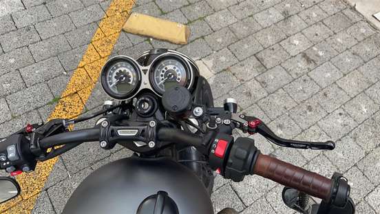 TRIUMPH-SPEED TWIN-2020