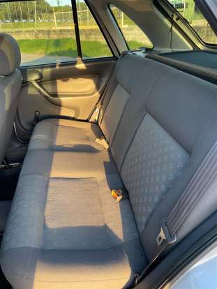 VOLKSWAGEN-GOL-2005