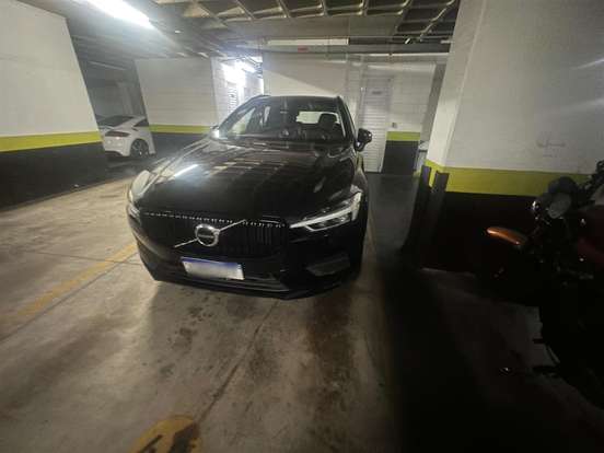 VOLVO-XC60-2018