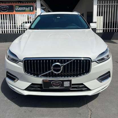 VOLVO-XC60-2020