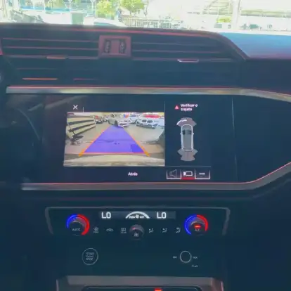 AUDI-Q3-2021