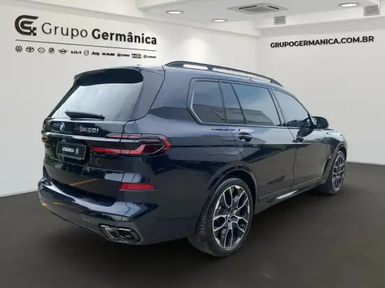 BMW-X7-2023