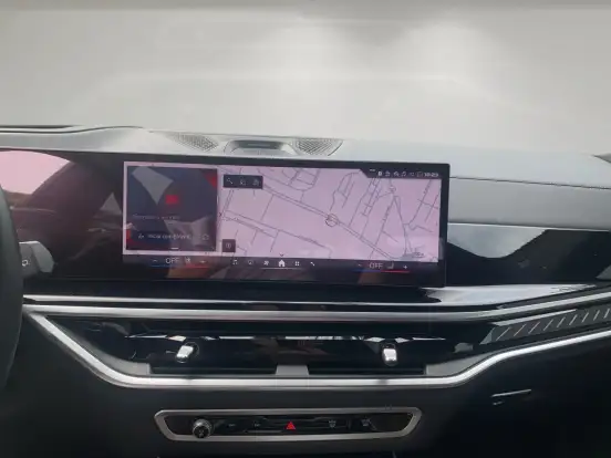 BMW-X7-2023