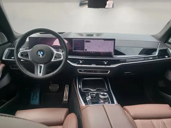 BMW-X7-2023