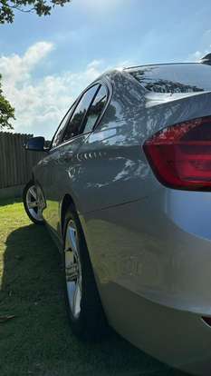 BMW-320i-2014