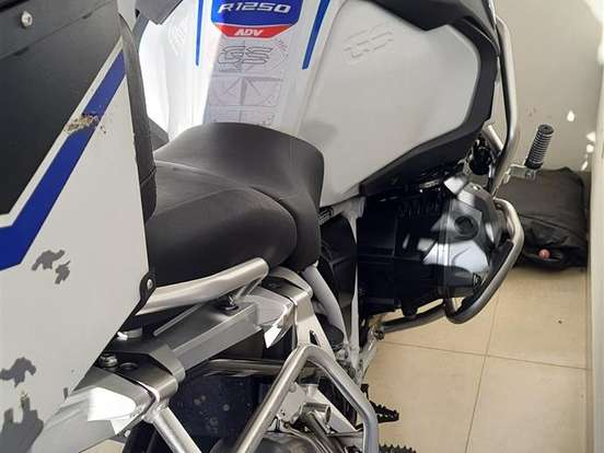 BMW-R 1250 GS ADVENTURE PREMIUM RALLYE BMW-R 1250 GS ADVENTURE PREMIUM RALLYE-2022
