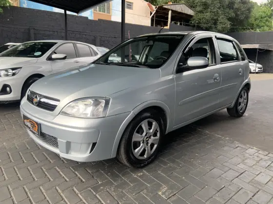 CHEVROLET CORSA 1.4 MPFI PREMIUM 8V FLEX 4P MANUAL CHEVROLET CORSA 1.4 MPFI PREMIUM 8V FLEX 4P MANUAL