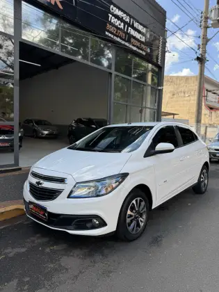 CHEVROLET ONIX 1.4 MPFI LTZ 8V FLEX 4P AUTOMÁTICO