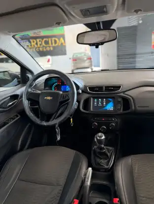 CHEVROLET-ONIX-2018