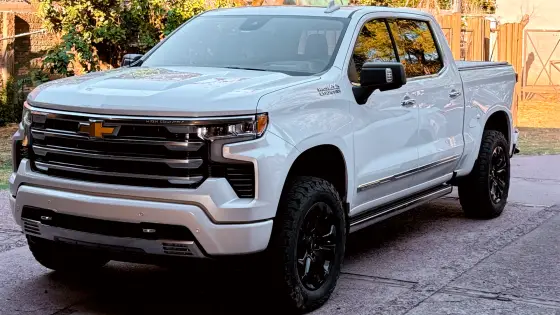 CHEVROLET SILVERADO 5.3 V8 GASOLINA 1500 HIGH COUNTRY 4X4 AUTOMÁTICO