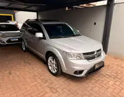DODGE JOURNEY 3.6 RT V6 GASOLINA 4P AUTOMÁTICO DODGE JOURNEY 3.6 RT V6 GASOLINA 4P AUTOMÁTICO