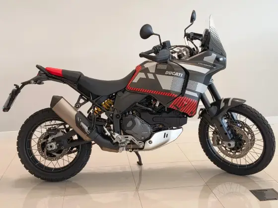 DUCATI DESERT X DUCATI DESERT X