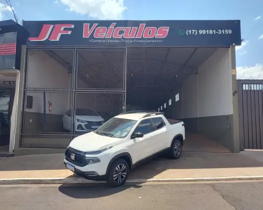 FIAT TORO 1.3 TURBO 270 FLEX FREEDOM AT6 FIAT TORO 1.3 TURBO 270 FLEX FREEDOM AT6
