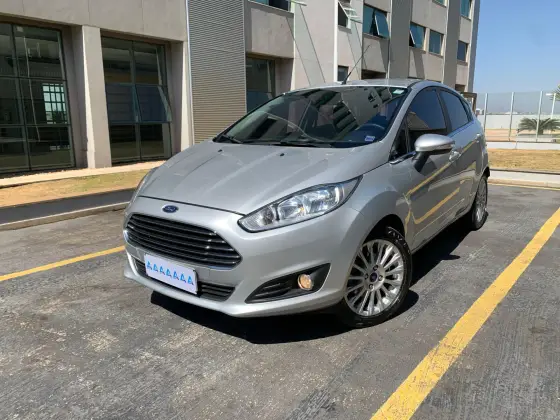 FORD FIESTA 1.0 ECOBOOST TITANIUM PLUS HATCH 12V GASOLINA 4P POWERSHIFT