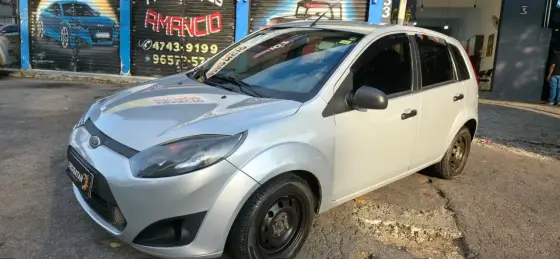 FORD FIESTA 1.6 ROCAM HATCH 8V FLEX 4P MANUAL
