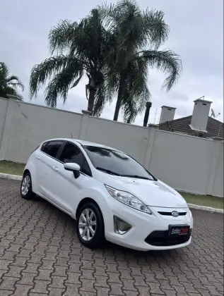 FORD FIESTA 1.6 SE HATCH 16V FLEX 4P MANUAL FORD FIESTA 1.6 SE HATCH 16V FLEX 4P MANUAL