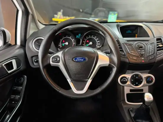 FORD-FIESTA-2016