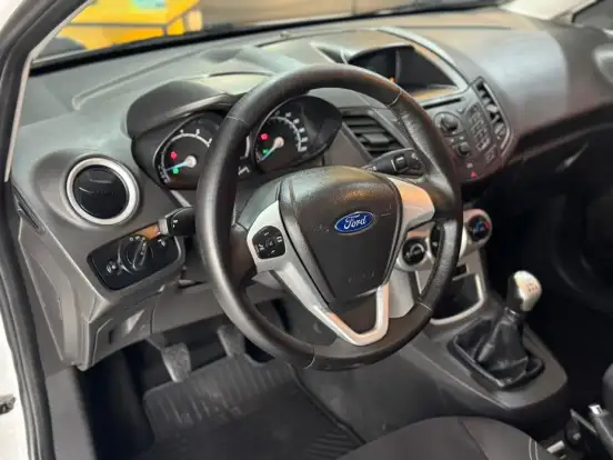 FORD-FIESTA-2016