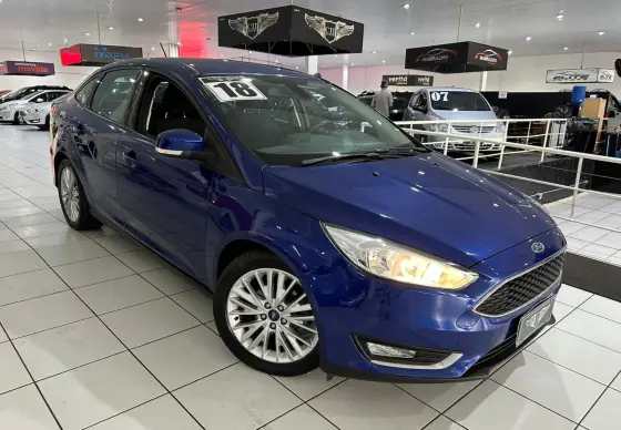 FORD FOCUS 2.0 SE FASTBACK 16V FLEX 4P POWERSHIFT FORD FOCUS 2.0 SE FASTBACK 16V FLEX 4P POWERSHIFT