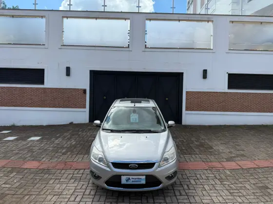 FORD FOCUS 2.0 TITANIUM HATCH 16V FLEX 4P AUTOMÁTICO