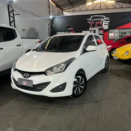 HYUNDAI HB20 1.0 COMFORT PLUS 12V FLEX 4P MANUAL HYUNDAI HB20 1.0 COMFORT PLUS 12V FLEX 4P MANUAL