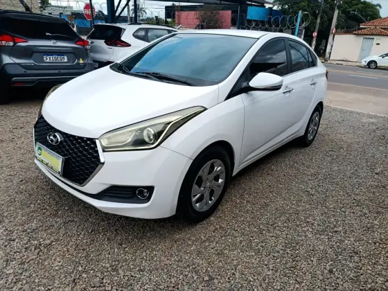 HYUNDAI HB20S 1.6 PREMIUM 16V FLEX 4P AUTOMÁTICO HYUNDAI HB20S 1.6 PREMIUM 16V FLEX 4P AUTOMÁTICO