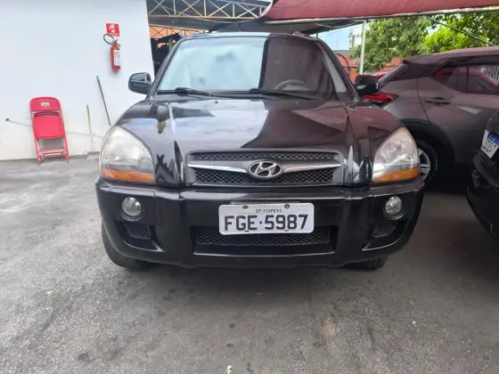 HYUNDAI TUCSON 2.0 MPFI GLS 16V 143CV 2WD GASOLINA 4P AUTOMÁTICO